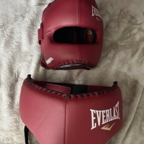 Everlast mx2 head gear and cup protector boxing - Picture 1 of 7